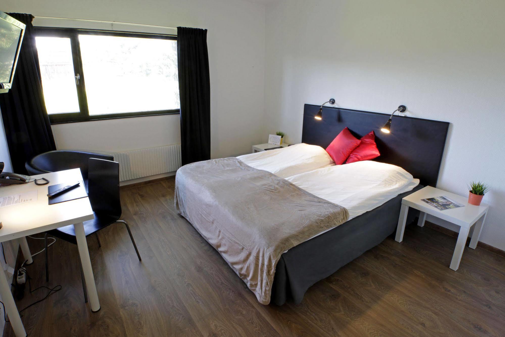 Hotel Smaland Skillingaryd ภายนอก รูปภาพ